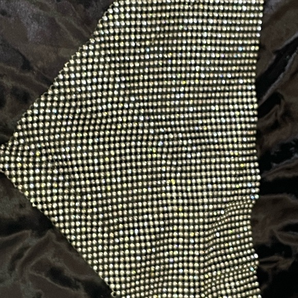 Natasha Rhinestone Mesh Bib Necklace - Picture 5 of 7